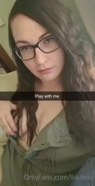 Longing to feel lips on my neck 