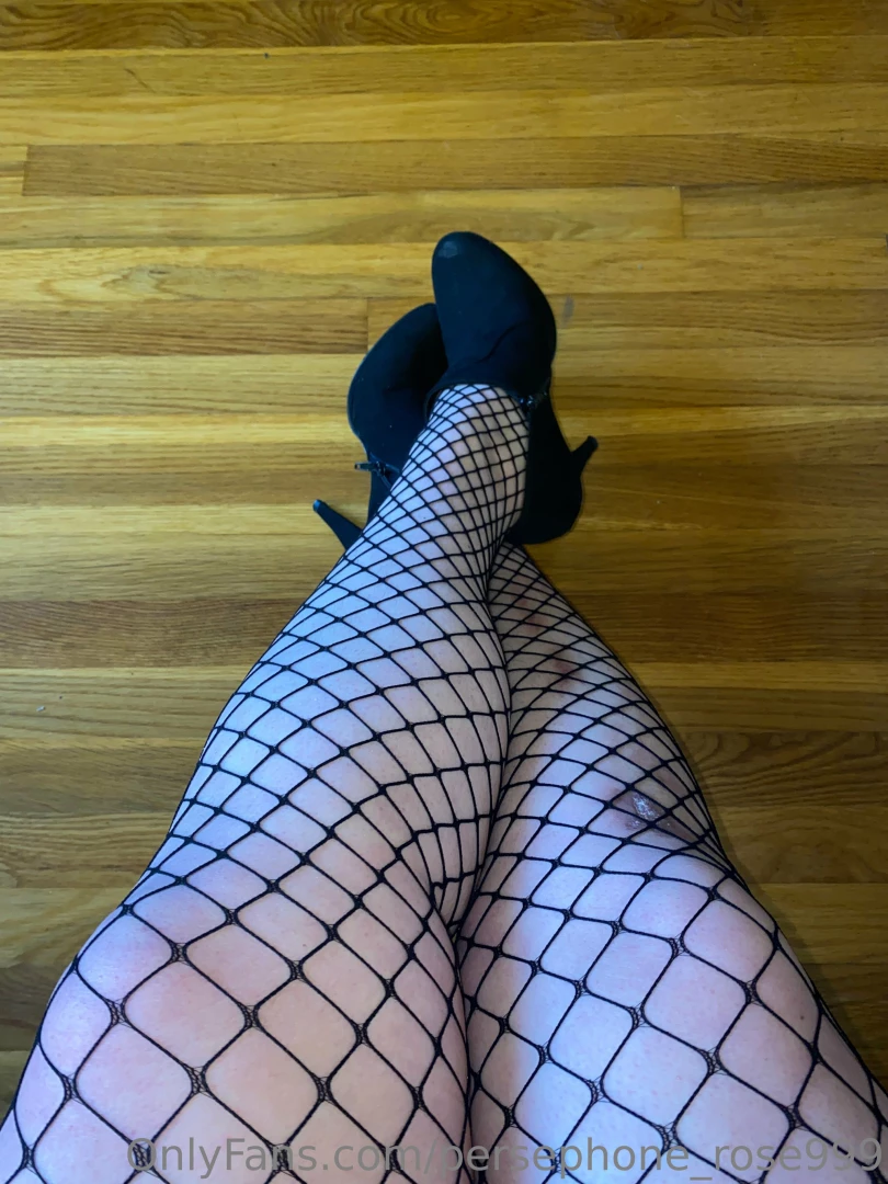 It s been a while bbs enjoy some fishnet feet and thick thigh pics part 1 