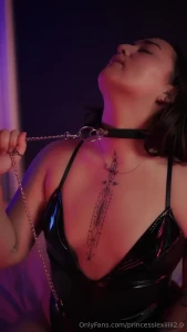 Give mommy all of ur money