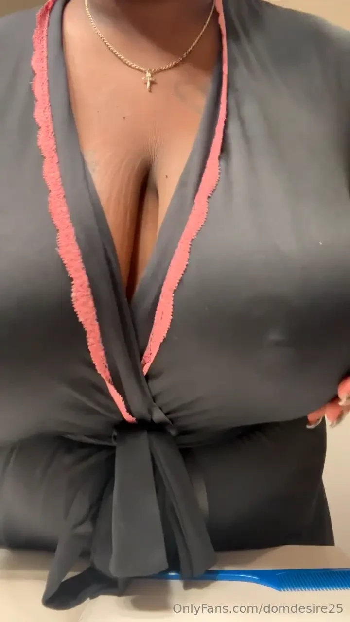 Who loves big boobies 