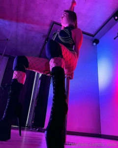 Pole dance it s enough sexy dance or you are more love strip plastic i