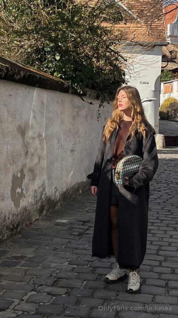 Do you know what pleasure i get when i walk down old streets and 