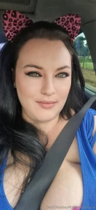 Bored come chat to me in dms