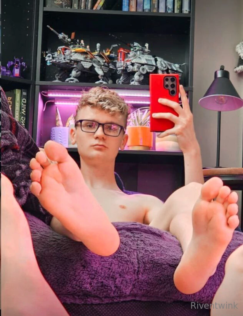 You need to check out ryansnowxxx ryan is a versatile student who part 1 