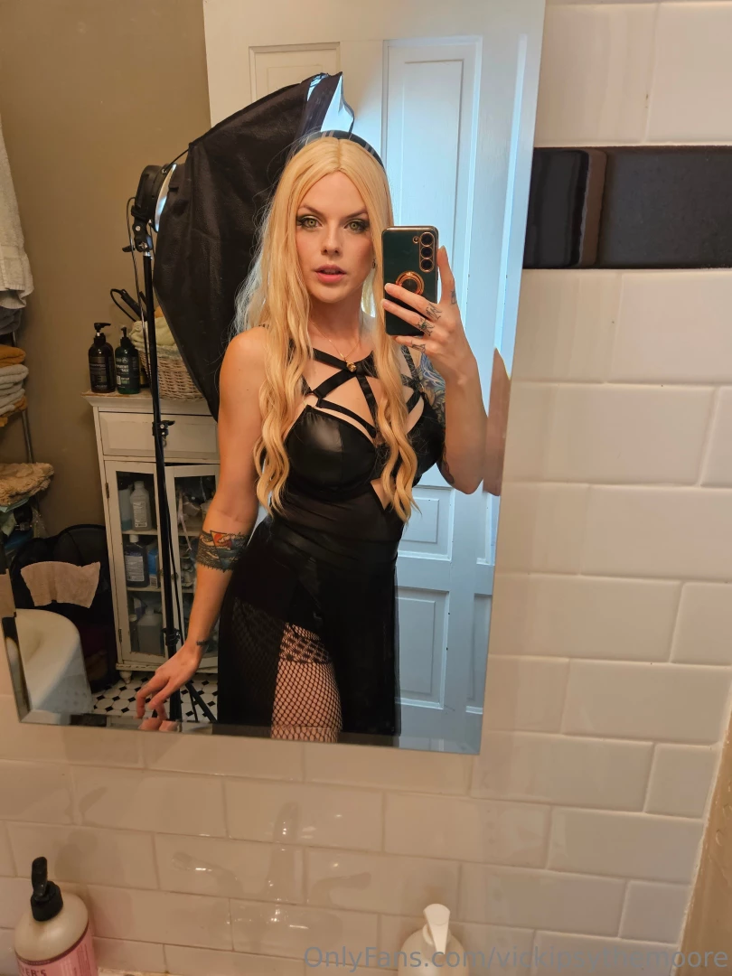 Bonus cecilia death eater mirror selfie photoset this one will stay up part 20 