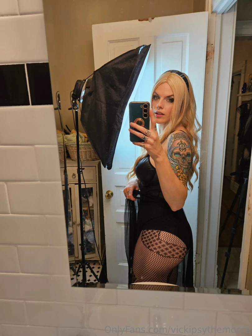 Bonus cecilia death eater mirror selfie photoset this one will stay up part 17 