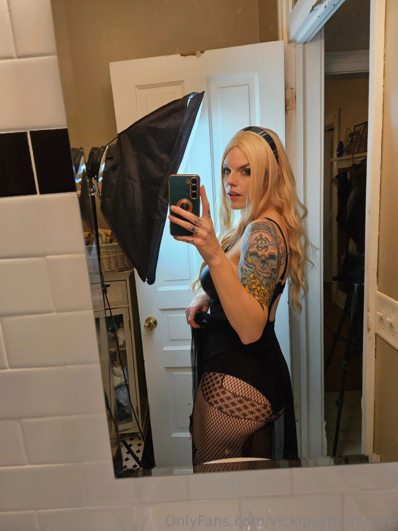 Bonus cecilia death eater mirror selfie photoset this one will stay up part 16 