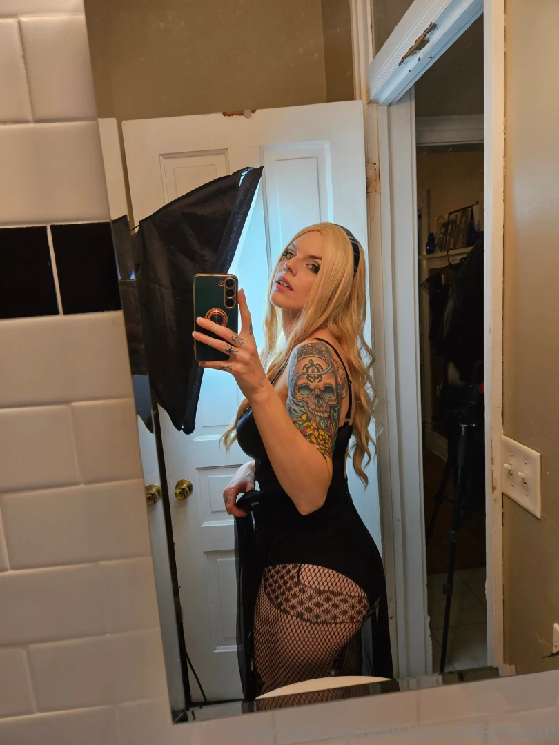 Bonus cecilia death eater mirror selfie photoset this one will stay up part 15 