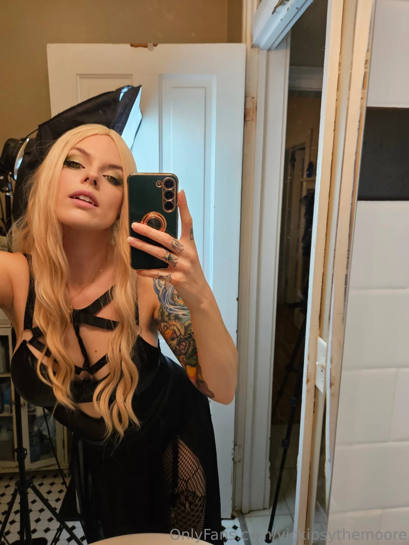 Bonus cecilia death eater mirror selfie photoset this one will stay up part 1 