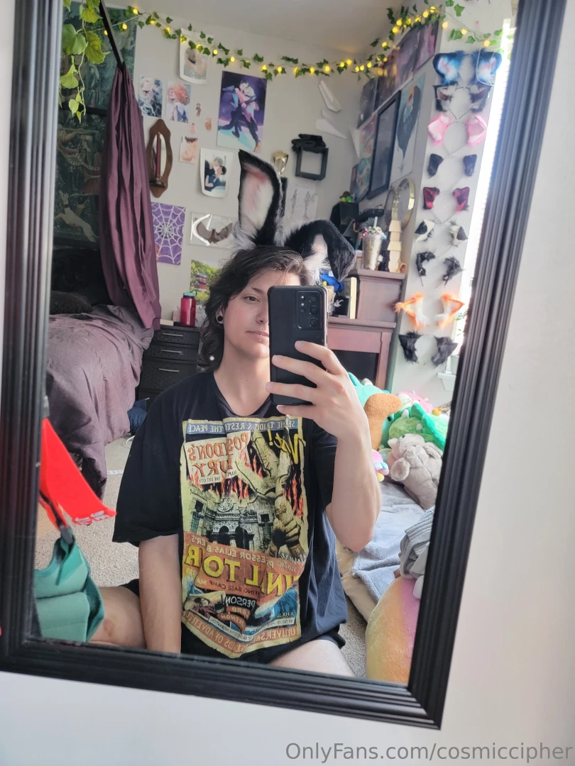I promise im still alive ill try to get new content out soon i promise 
