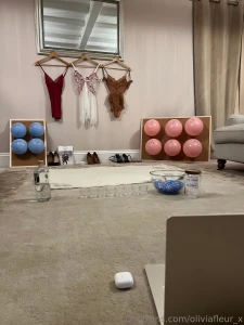 Sneaky peek of my set up for tonight s live show 11pm uk time