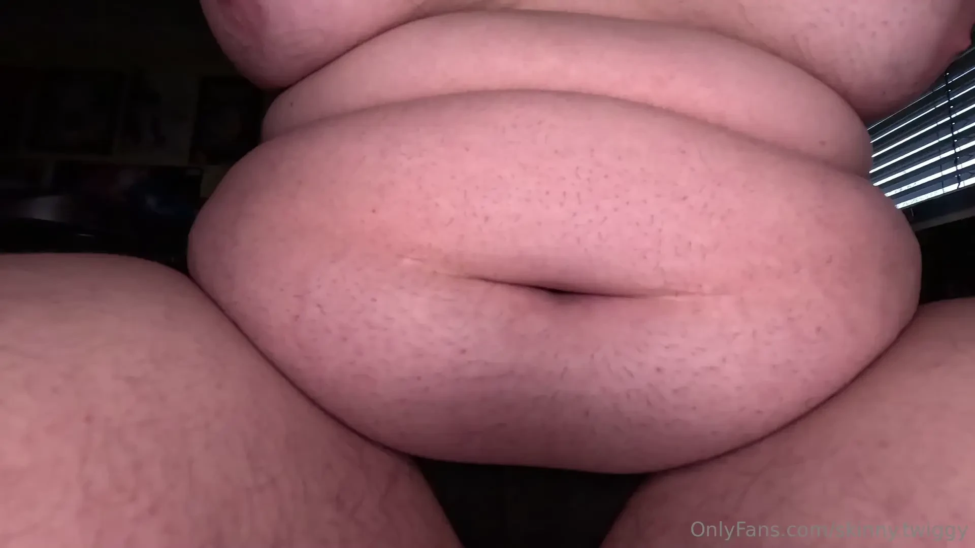 I made a pot of spaghetti firstly i got myself one big plate but i ate 