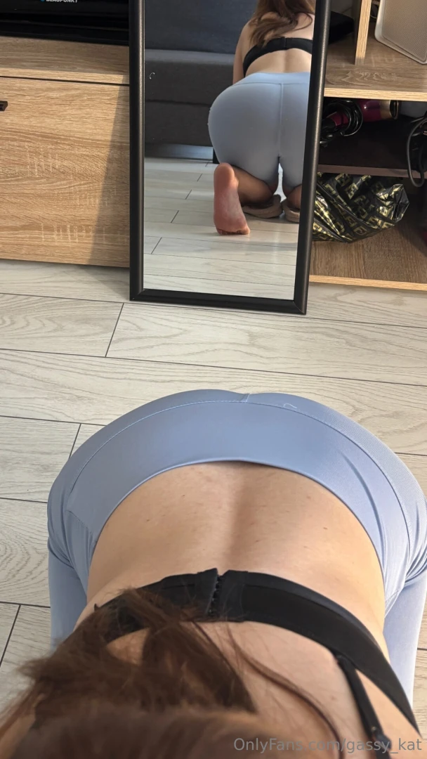 Me like this farting and sucking you off 