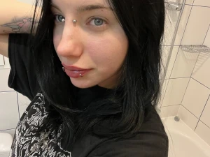 Subscriptions free only now angel_cate this playful babe angel_cate is part 775