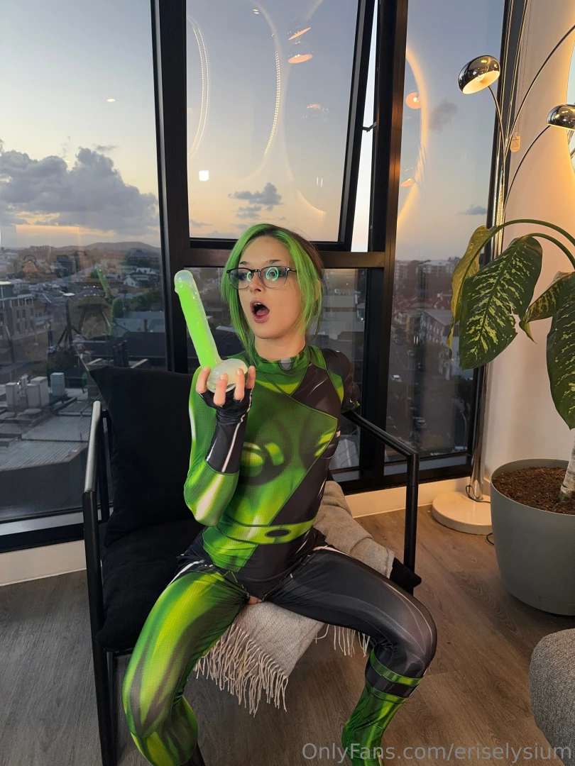 Have you seen shego squirt all over this cock yet if not tip this 