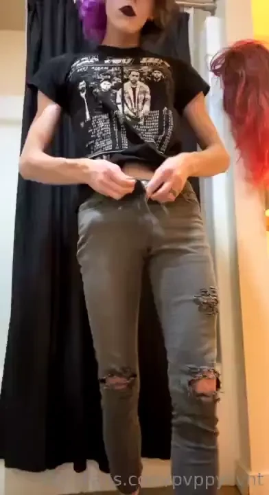 Whatcha doin when the goth girl is bigger than you 