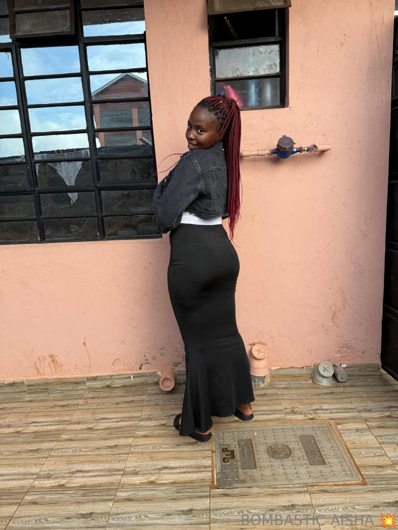 Dont judge me i really like black colors 