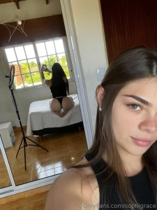 I love to pamper but also to be pampered would you like to pamper me