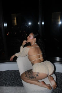 She s the girl you keep coming back to babywilz is flirty fun and part 2