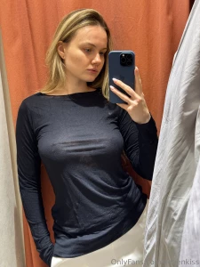 Hmm which color