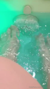 For the feet lovers do you want be between my thighs get wet and give