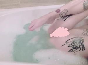 Decided to say fuck it and take a bubble bath at 830am on sunday tips