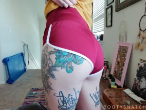 Do y all like my new shorts if you tip i ll send some butt stuff to part 1