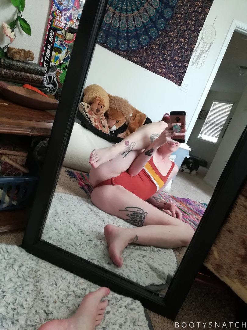 I m loving this retro vibe body suit it makes my ass look real plump part 5 