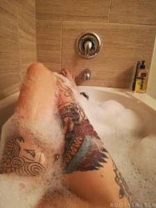 Who wants some before and after pics of my freshly shaved pussy leave
