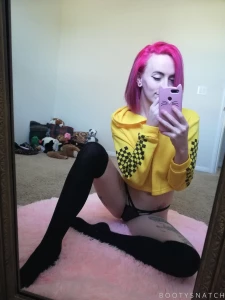 Happy wednesday if you leave a tip i ll send you the three extra pics part 2