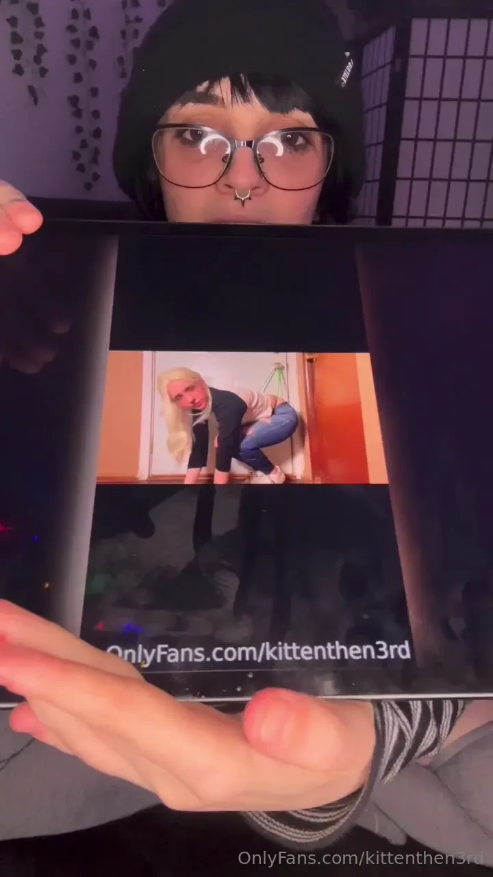 Kitten bullies herself w old wedgie videos pt 1 just as the title say 