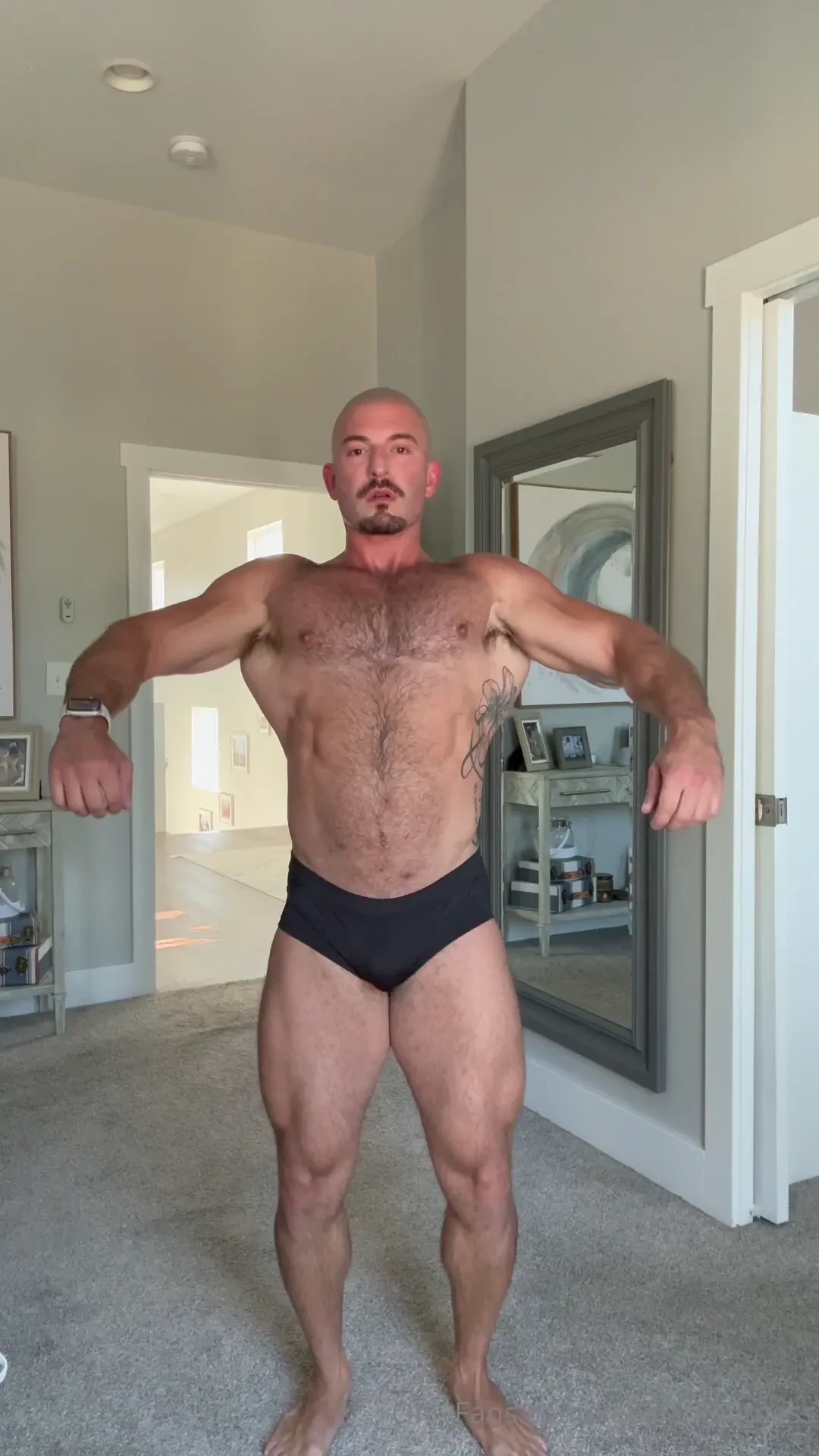 Heading to see my coach for a one on one posing practice 