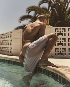 So pumped for summer - i def wanna do some hot outdoor content