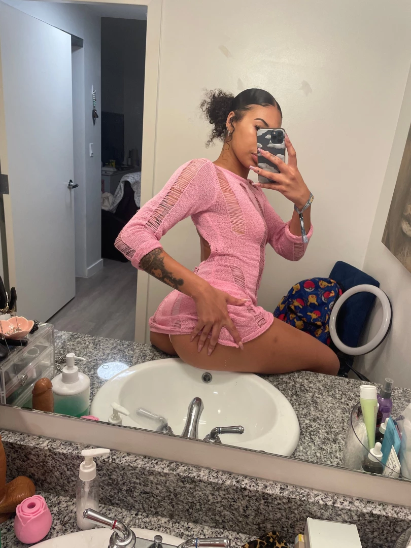 My first ever live show is tonight make sure you join and see my tight 