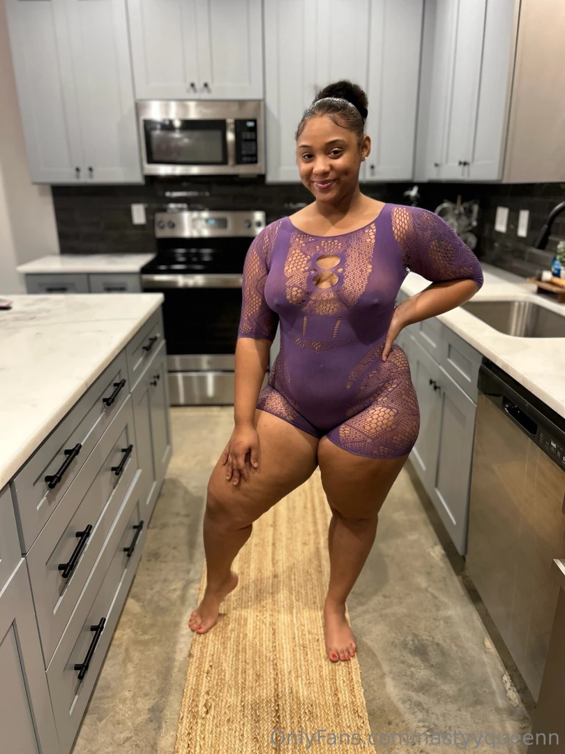 Feelin generous and horny today tip me 15 and ill spoil you with 