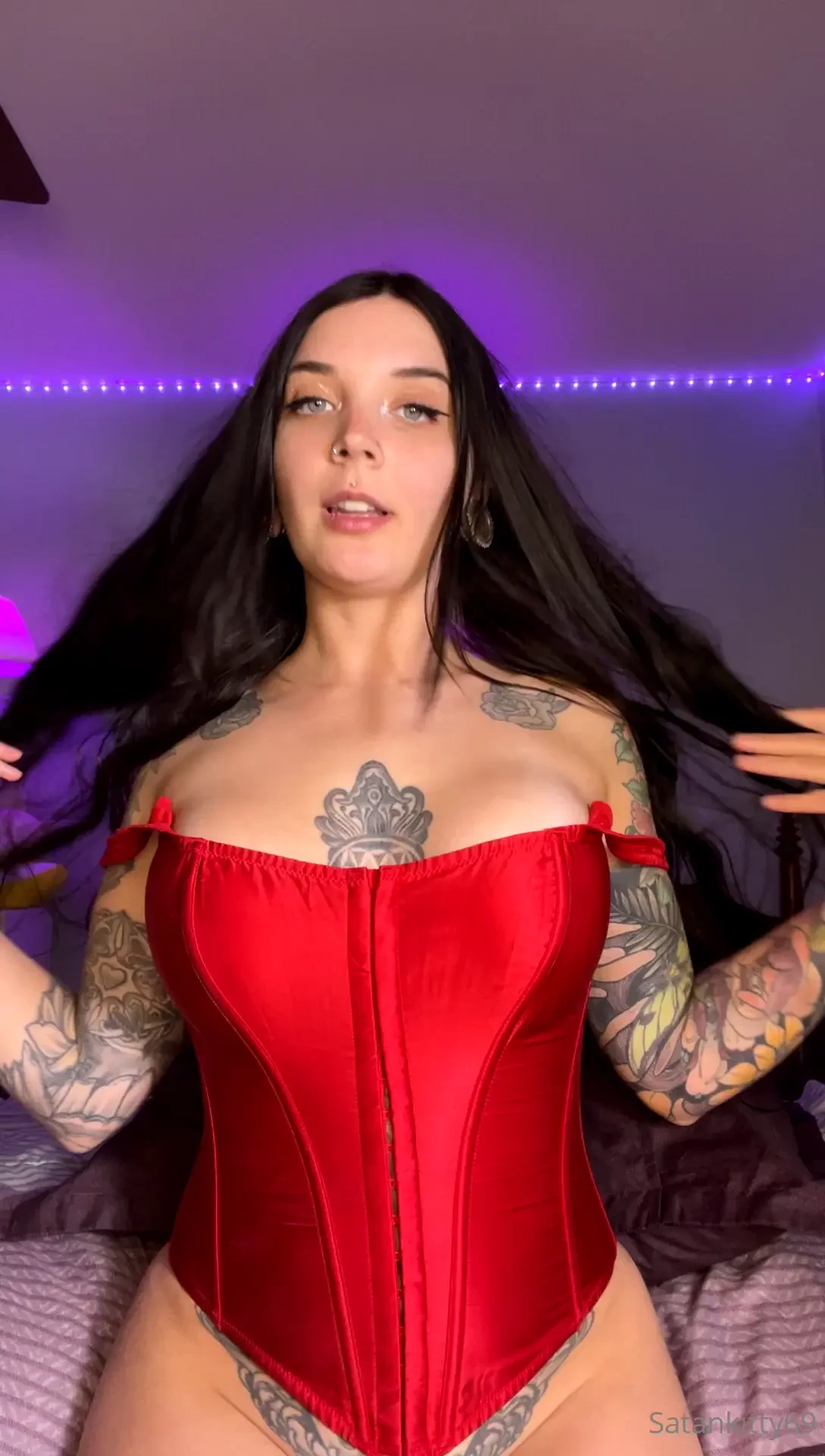 Lets see who can cum first i bet it would be me i m so fucking horny i 