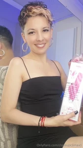 Hi honey here is the unboxing of my new toys at the end of my bio on