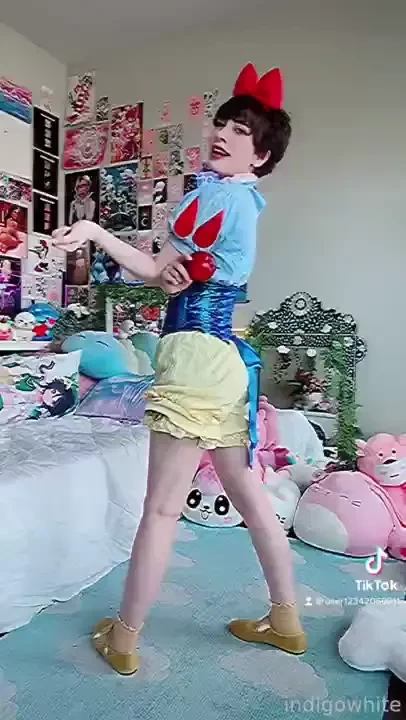 Femboy snow white 3 2 2 