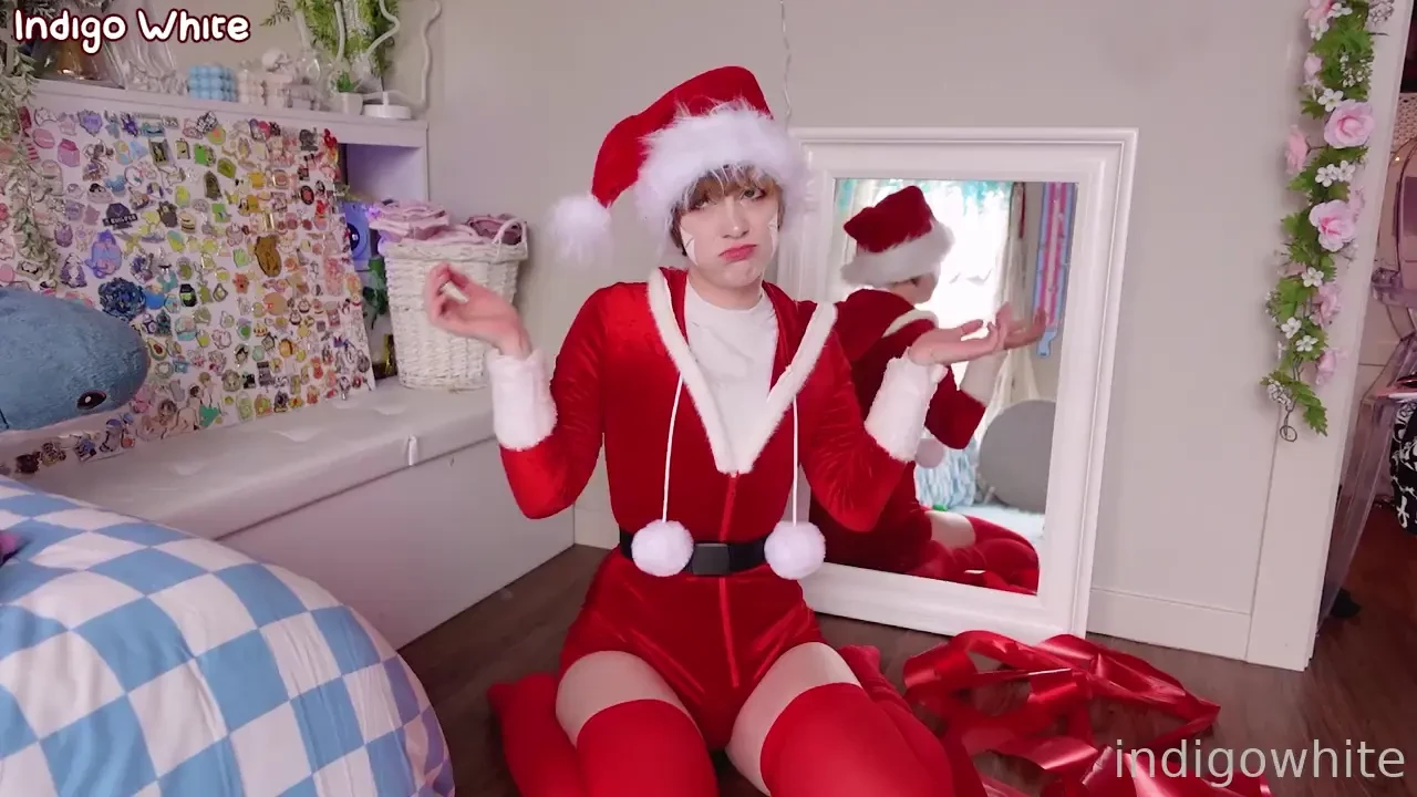 Femboy d va is losing it because everyone is asking for him for 