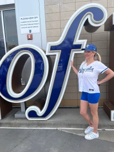 I had such a great time at the royals game yesterday i got to meet 11 part 1