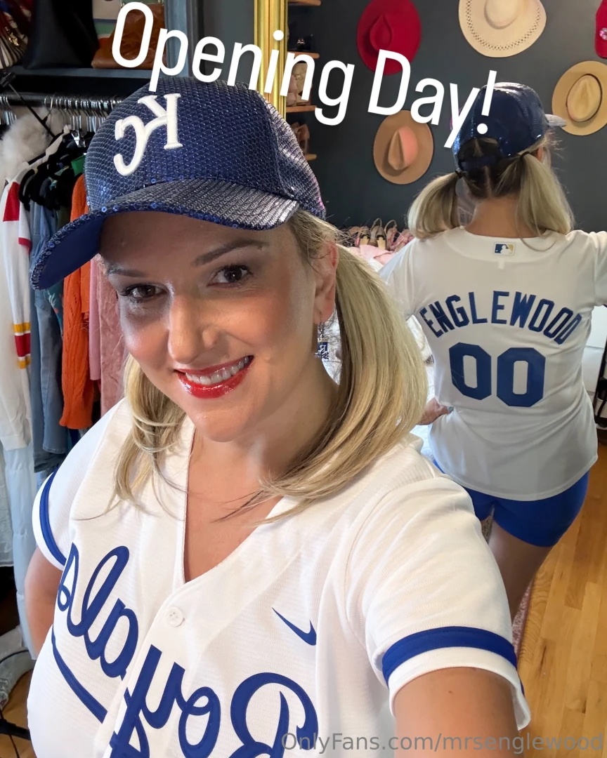 I had such a great time at the royals game yesterday i got to meet 11 