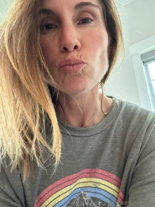 Going live on my free page this morning nofacemom77 see ya there