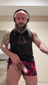 When boys make me horny at gym