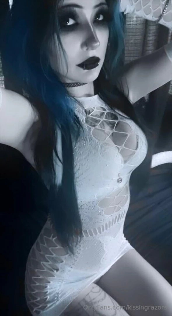 Kissingrazors part 23 