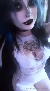 Kissingrazors part 21