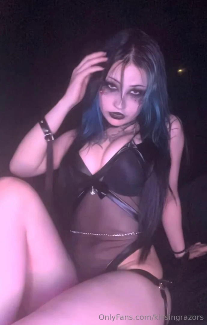 Kissingrazors part 58 