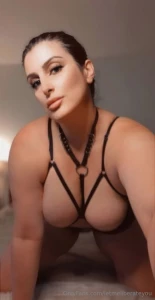 Alpha female domination artist raniaqalanfree sph - group humiliation part 1