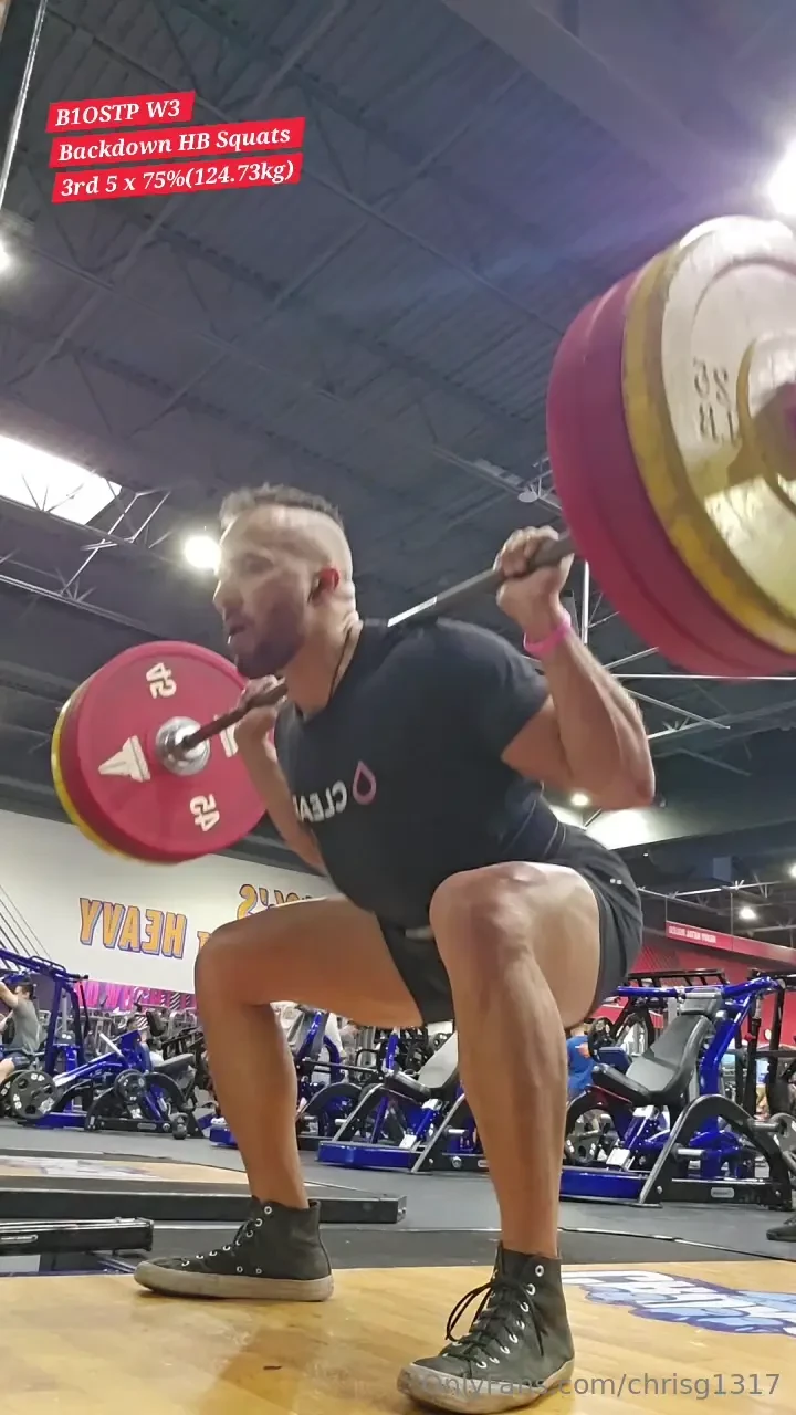 Leg day gotta keep them wheels strong i should do a solo workout video 