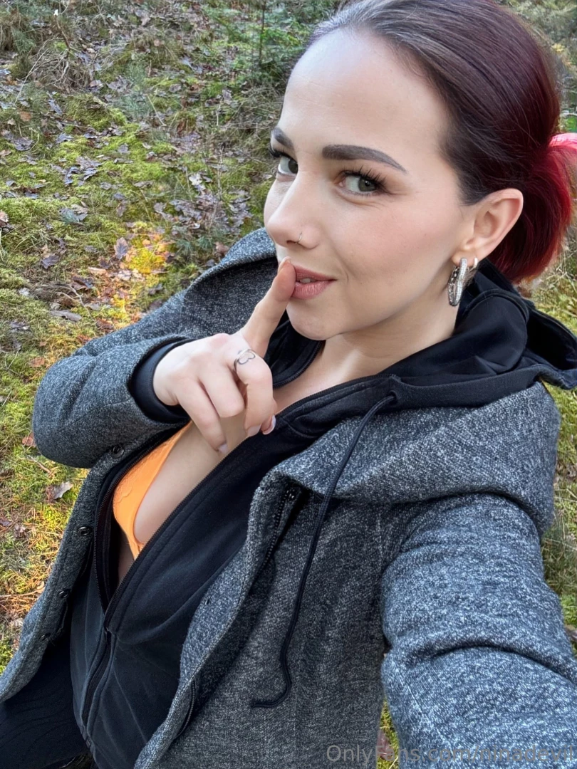 Bin gerade spazieren psssst soll ich dir davon ein hei es video 