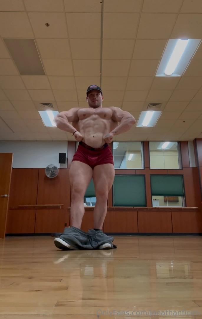 Some fun angles from leg day and a pic from today i didn t post part 2 